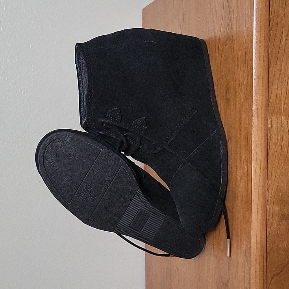 Toms wedge shoes
